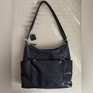 Osgoode Marley Everyday Tote black leather, excellent condition.